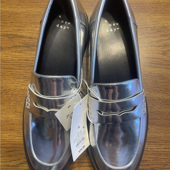 A New Day Jordan Loafer Flats Shoes-Memory Foam Insole -Silver Women's 8.5 NEW - Picture 1 of 5